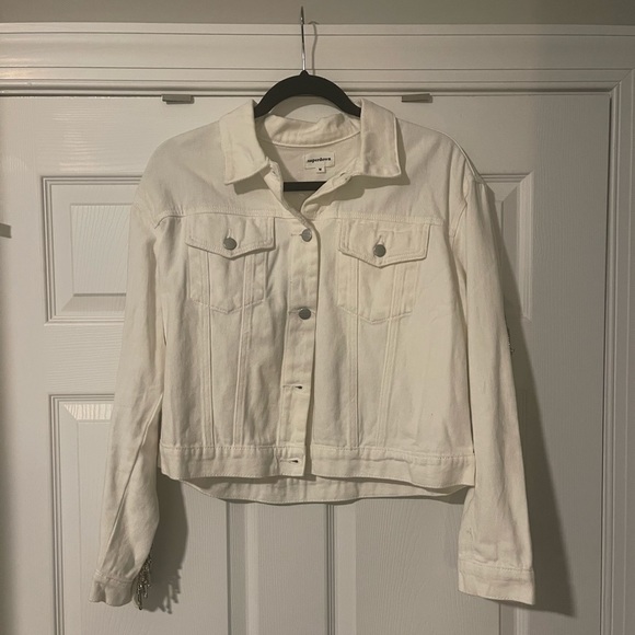 Superdown Raya White Rhinestone Fringe Jacket, size Medium. - Picture 3 of 7